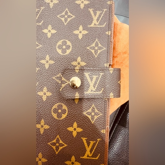 COPY - Authentic Louis Vuitton Monogram Agenda GM/ Large Ring Agenda Cover - Picture 11 of 16
